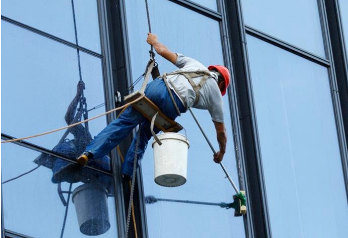 兰溪高空清洗玻璃幕墙的专业公司是哪一家公司